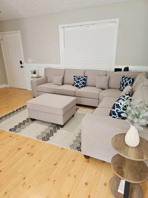Close To The Beach And Attractions! Perfect For Families Or Traveling Nurses! Wilmington Exterior photo